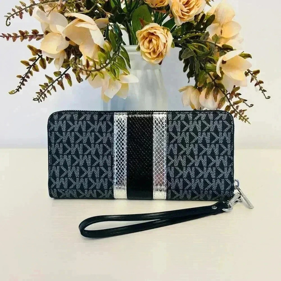 Michael Kors Continental Wallet black - Picture 2 of 4